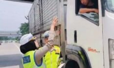Induk PJR BSD Korlantas Polri Intens kan Blue Light Patrol Tindak Tegas Kendaraan Patkir sembarangan di Bahu Jalan Tol BSD