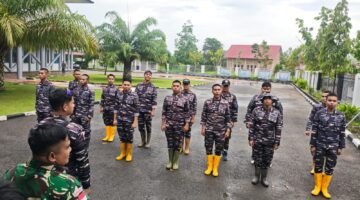 Pangkalan TNI AL Nias Gerak Cepat Bantu Warga Terdampak Banjir di Teluk Dalam Nias Selatan