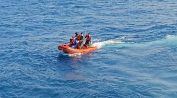 Evakuasi KM Virgo Transport 8, Lanal Banjarmasin Terjunkan Satu Regu Personel di Perairan Laut Jawa