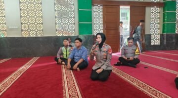 KAPOLSEK JATIASIH IKUTI PEMBIASAAN PAGI, SHOLAT DHUHA DAN TADARUSAN BERSAMA SISWA