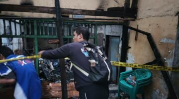 Korsleting Diduga Picu Kebakaran, Dua Rumah di Semper Barat Ludes Dilalap Ap