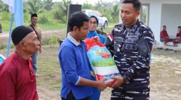 Kunjungi Negeri Istana Kabupaten Siak Sri Indrapura, Danlanal Dumai Perkuat Sinergi Hadirkan Pengabdian