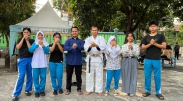 Kapolsek Bekasi Selatan Gelar Latihan Perdana Ju Jitsu Untuk Siswa SMAN 3 Kota Bekasi, Dorong Lahirnya Atlet Berprestasi