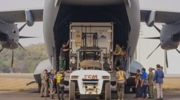 TNI Lanjutkan Operasi Modifikasi Cuaca untuk Menanggulangi Karhutla di Dua Wilayah*