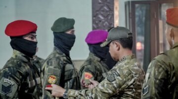 Jaga Kedaulatan NKRI, 136 Prajurit TNI di Papua Terima Kenaikan Pangkat Luar Biasa