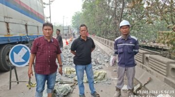 Respons Cepat Polsek Cilincing Tindak Lanjuti Video Viral Pengambilan Sisa Besi Beton di Jembatan Rusun Cilincing