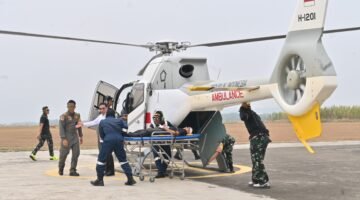 Wamenkes RI tinjau kesiapan Ambulans Udara TNI AU, perkuat misi kemanusiaan
