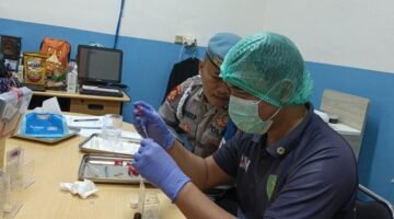 dokkes polres pelabuhan tanjung priok laksanakan food safety mbg polri, hasil pemeriksaan dinyatakan layak konsumsi