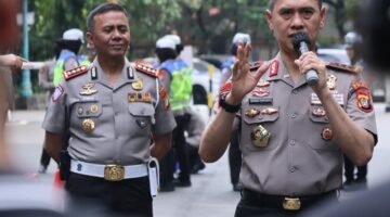Sabtu Bahagia Bersama Ojol, Kapolda Metro Jaya Sapa Pengemudi dan Ajak Peduli Kesehatan